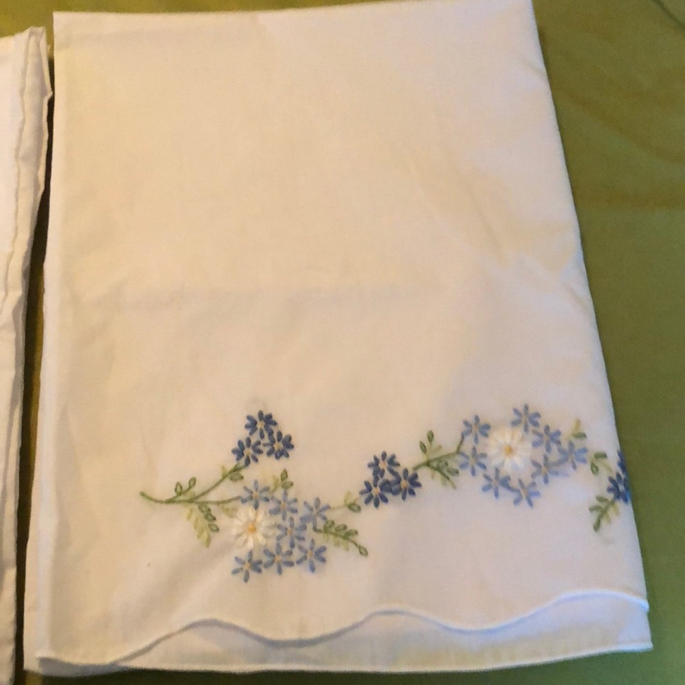 Vintage White Pillowcases With Embroidery of forget-me-nots and daisies- A Pair